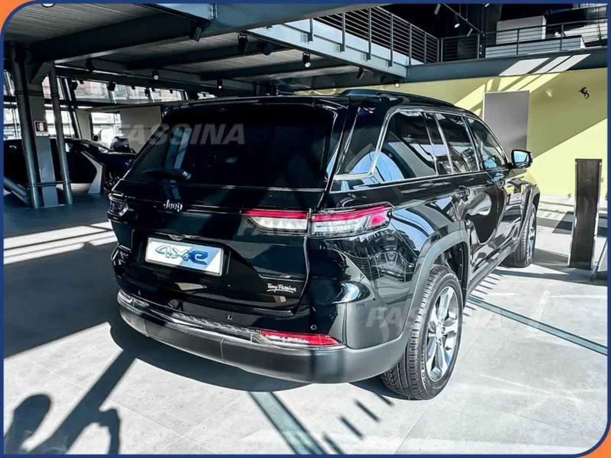 Jeep Grand Cherokee nuova a Milano (6)