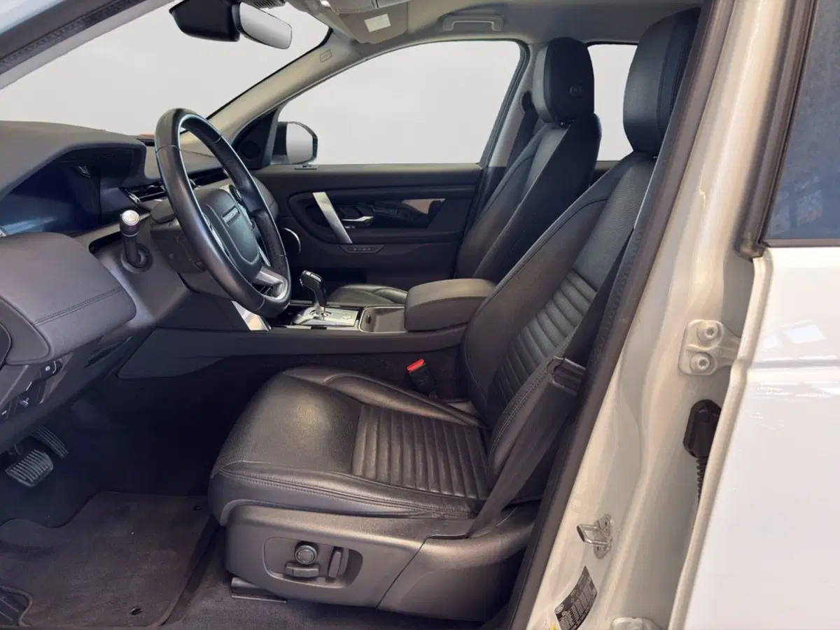 Land Rover Discovery Sport usata a Latina (11)