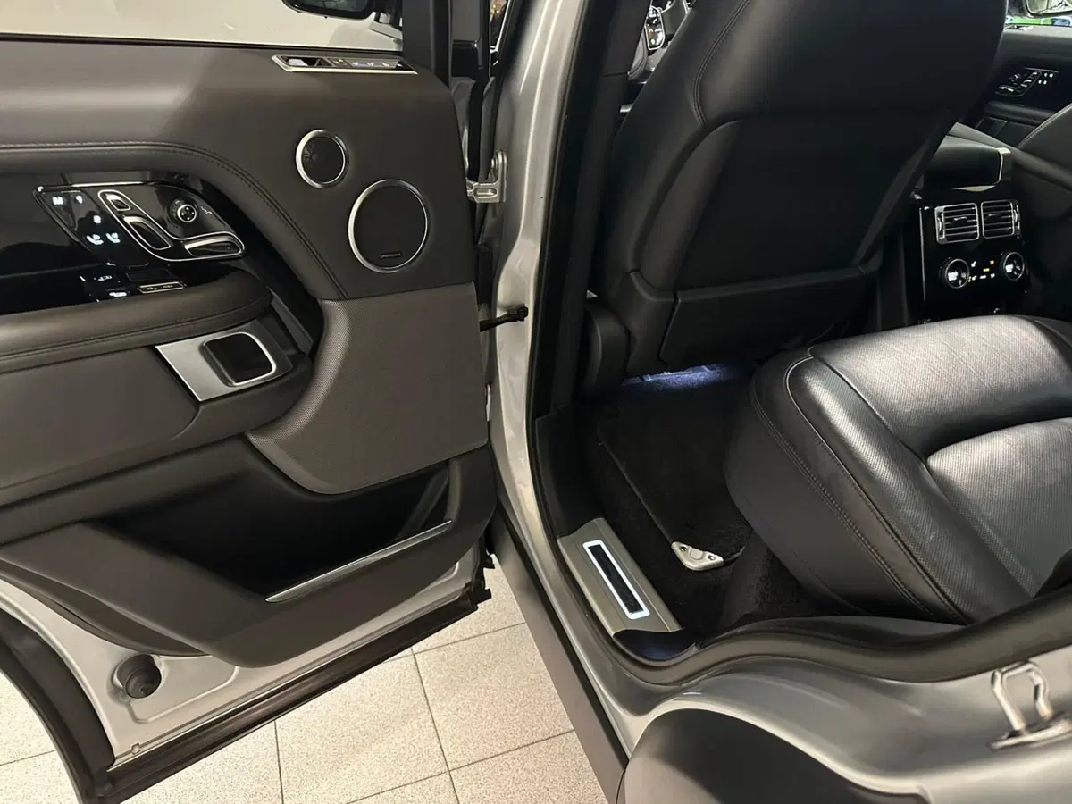 Land Rover Range Rover usata a Verbano Cusio Ossola (19)