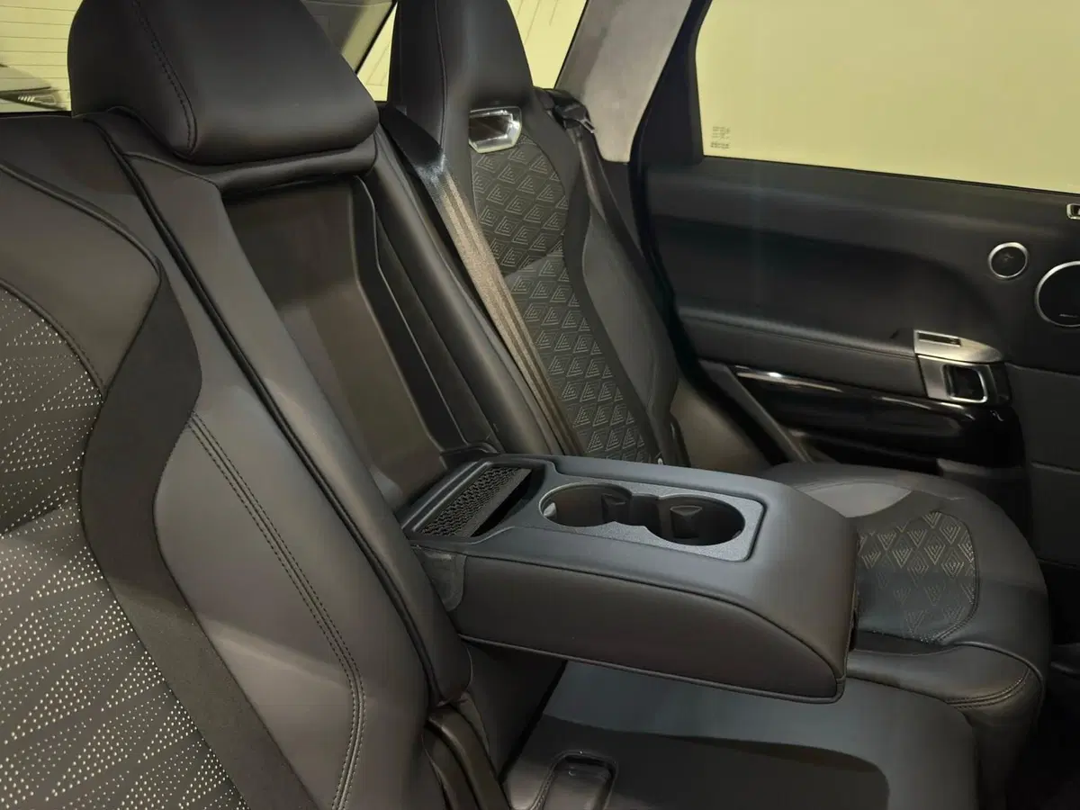 Land Rover Range Rover Sport usata a Novara (16)