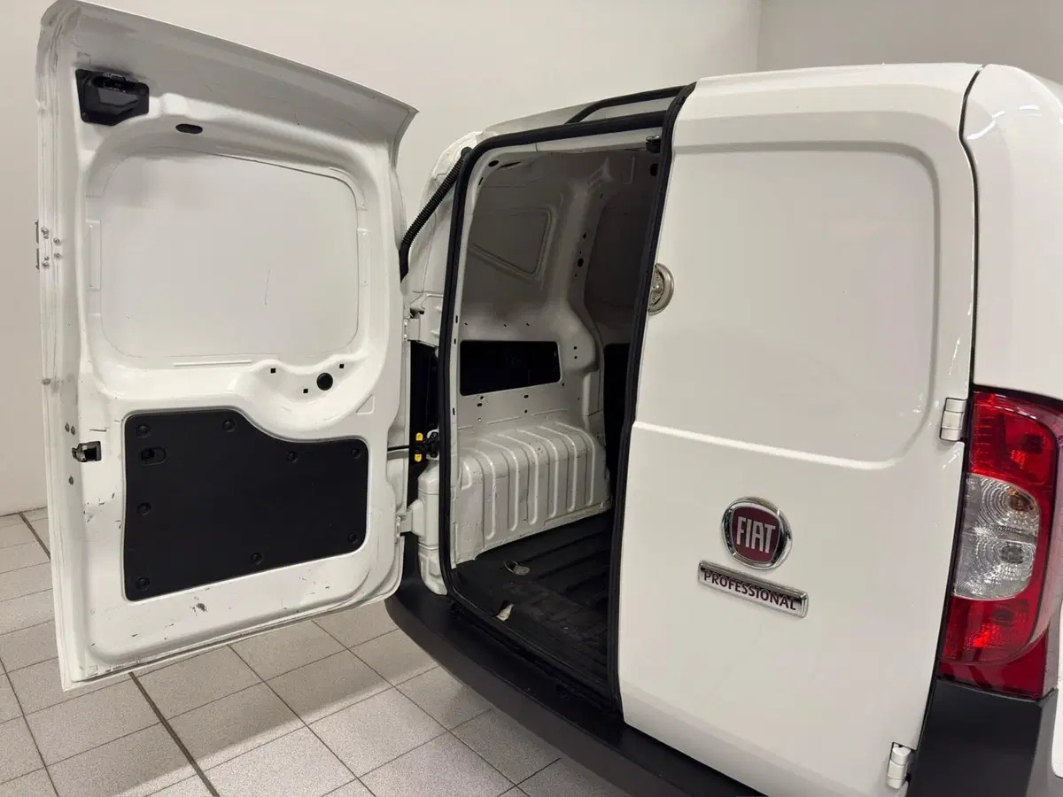 Fiat Fiorino usata a Novara (13)