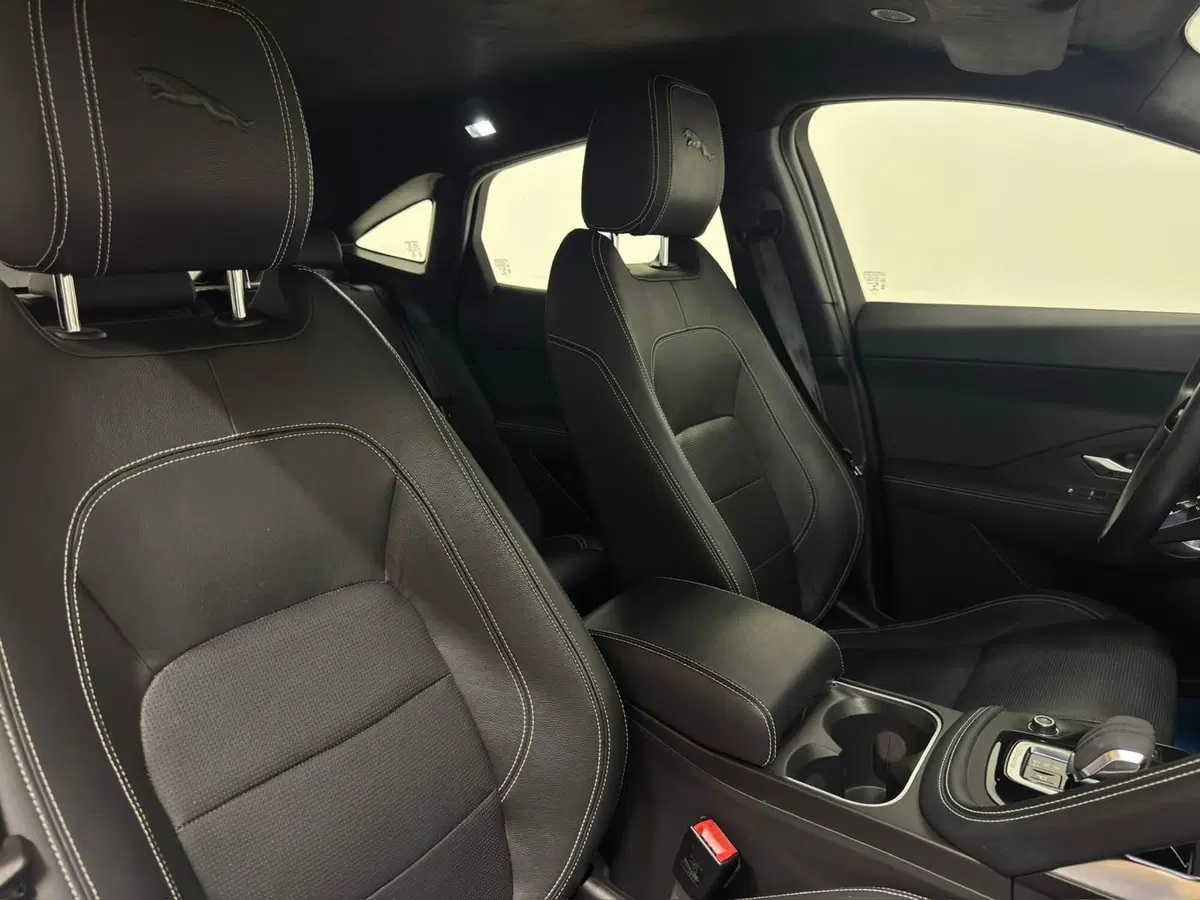 Jaguar E-Pace usata a Novara (11)