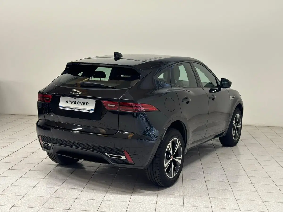 Jaguar E-Pace usata a Novara (2)