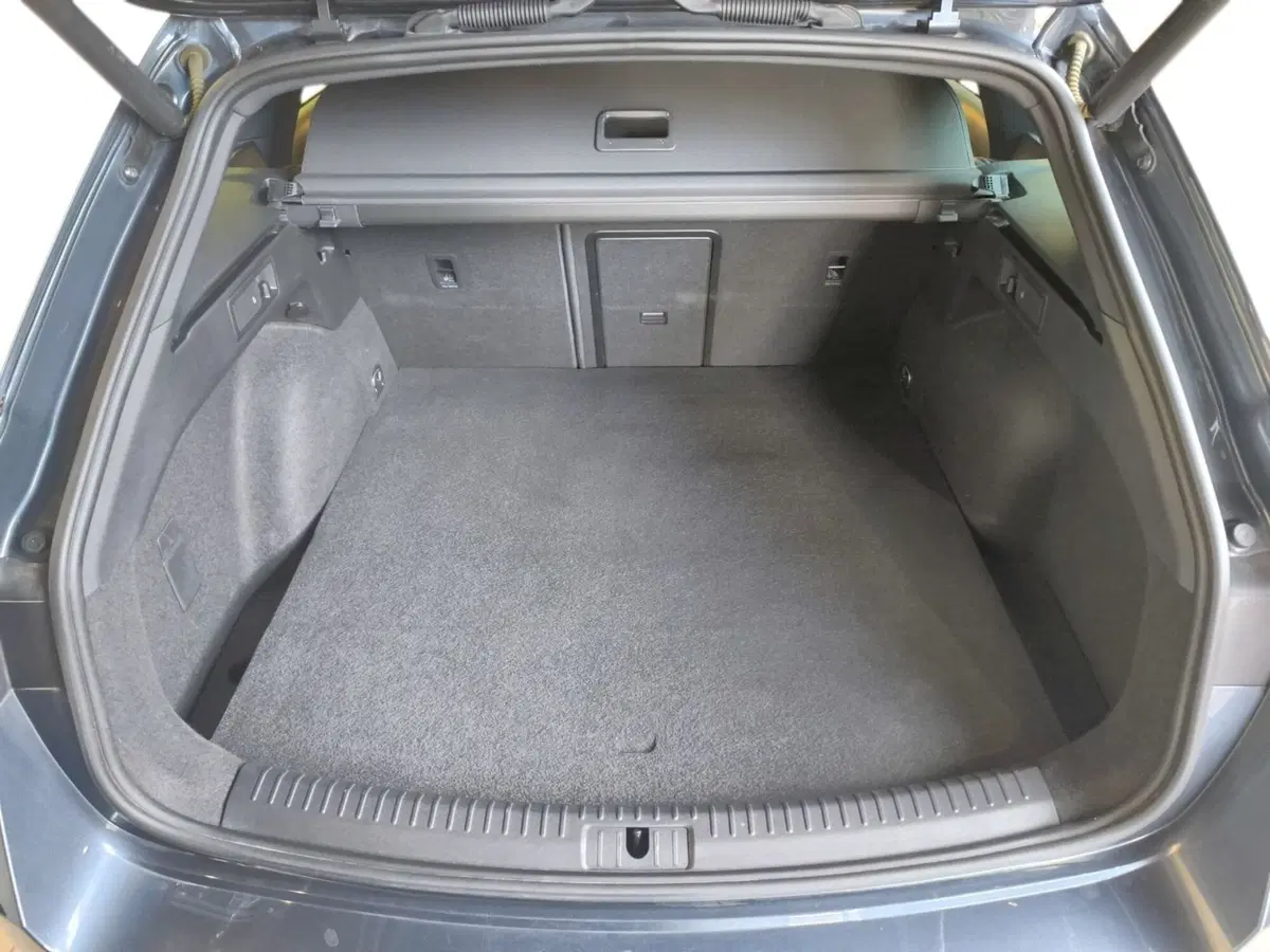 SEAT Leon ST usata a Udine (15)