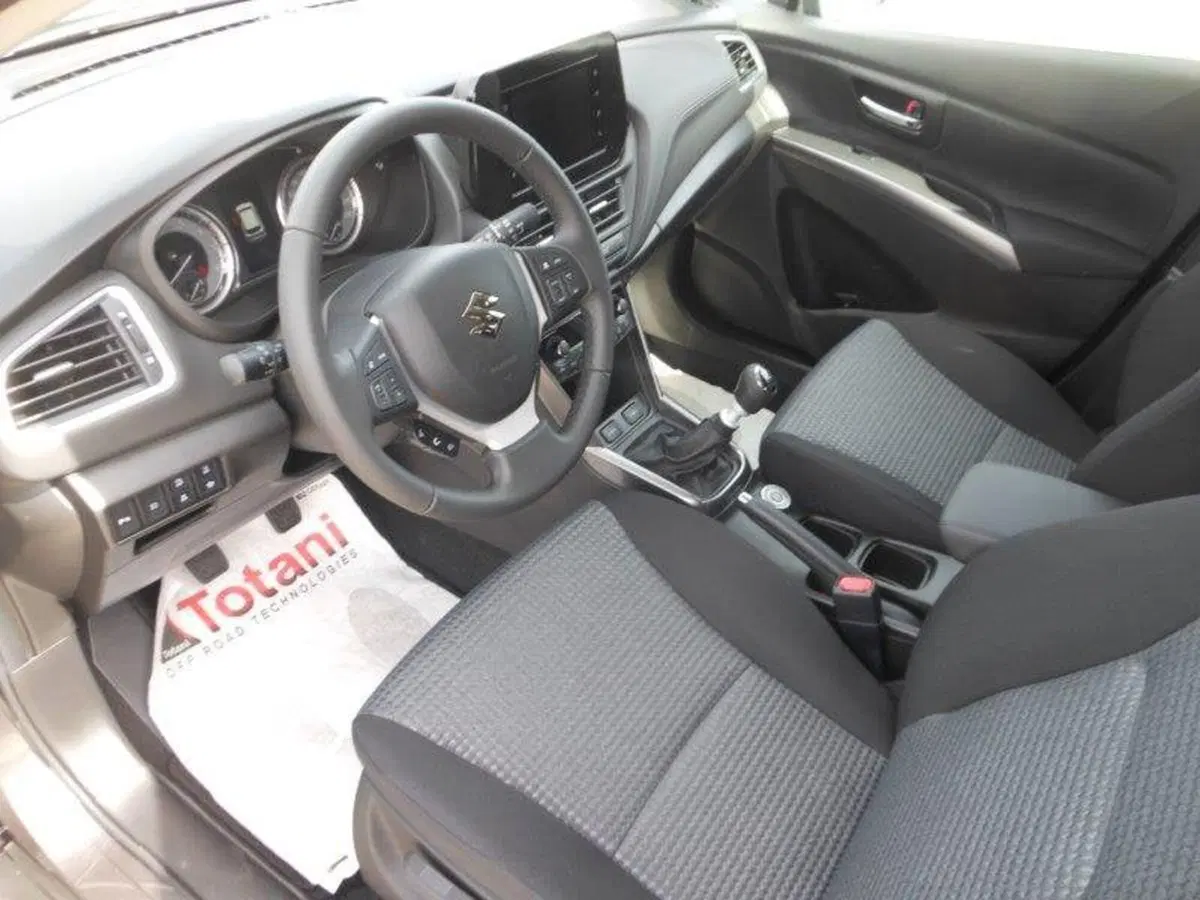 Suzuki S-Cross nuova a L'Aquila (11)
