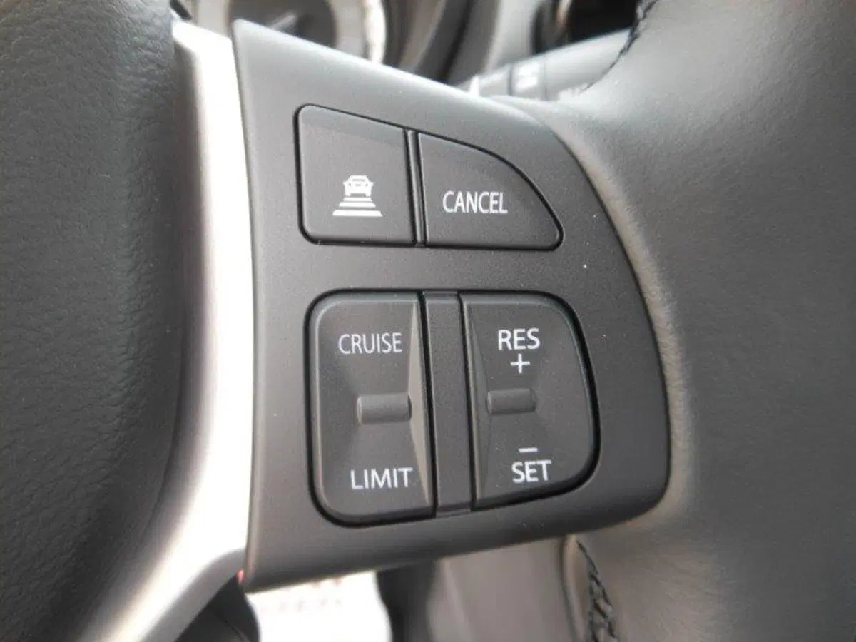 Suzuki S-Cross nuova a L'Aquila (18)