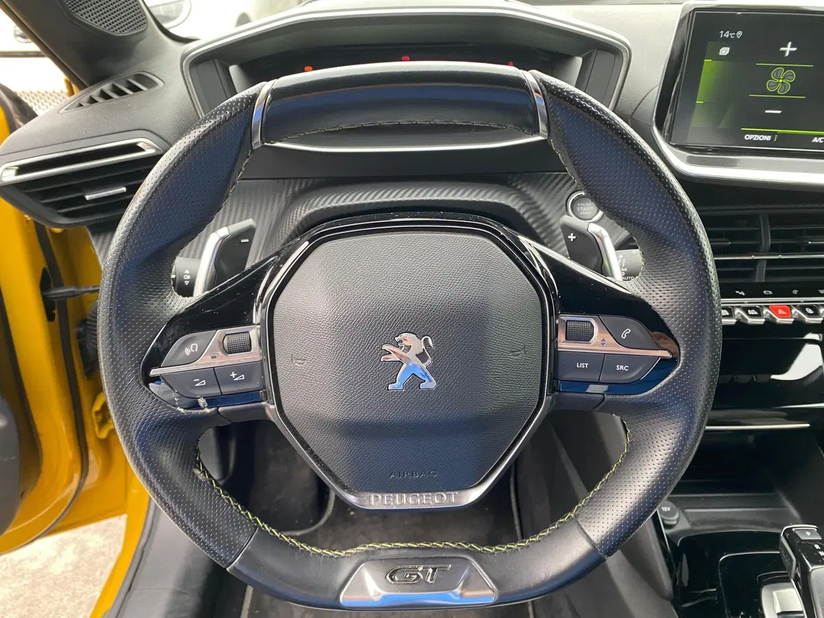 Peugeot 208 usata a Milano (12)
