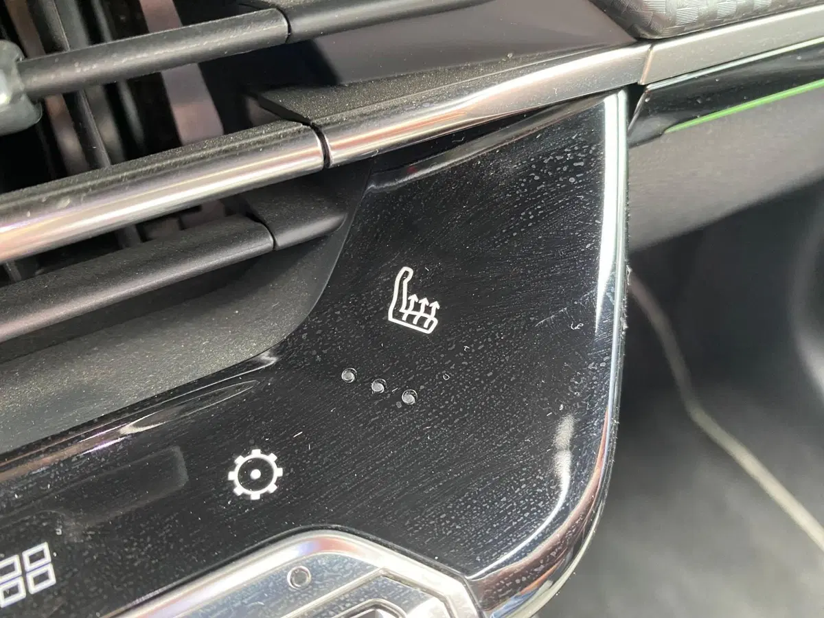 Peugeot 208 usata a Milano (17)