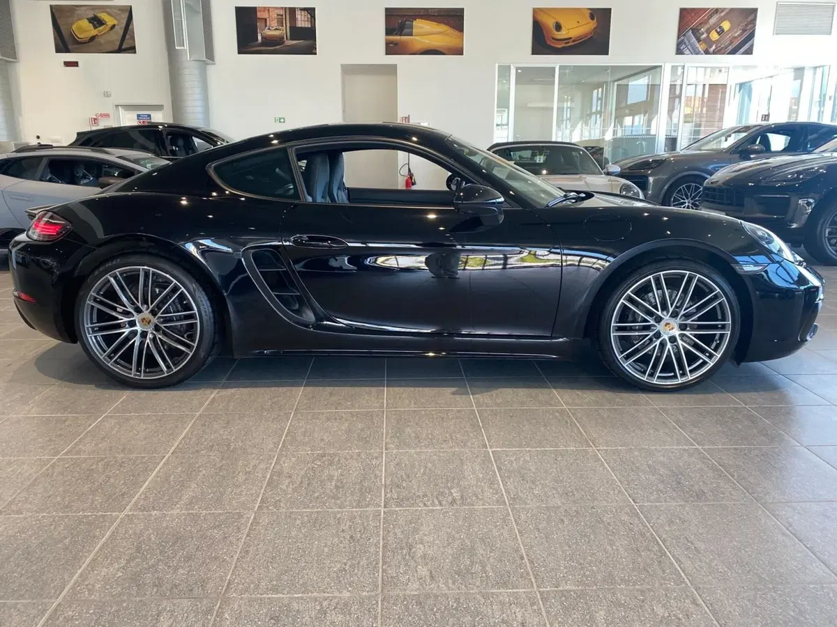 Porsche 718 Cayman  usata a Firenze (3)