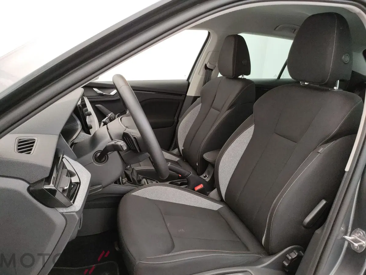 Skoda Kamiq usata a Varese (11)