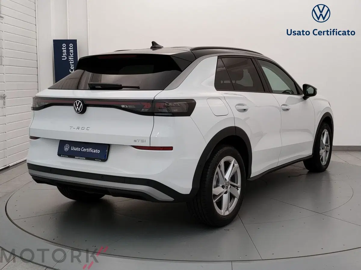 Volkswagen T-Roc nuova a Varese (5)