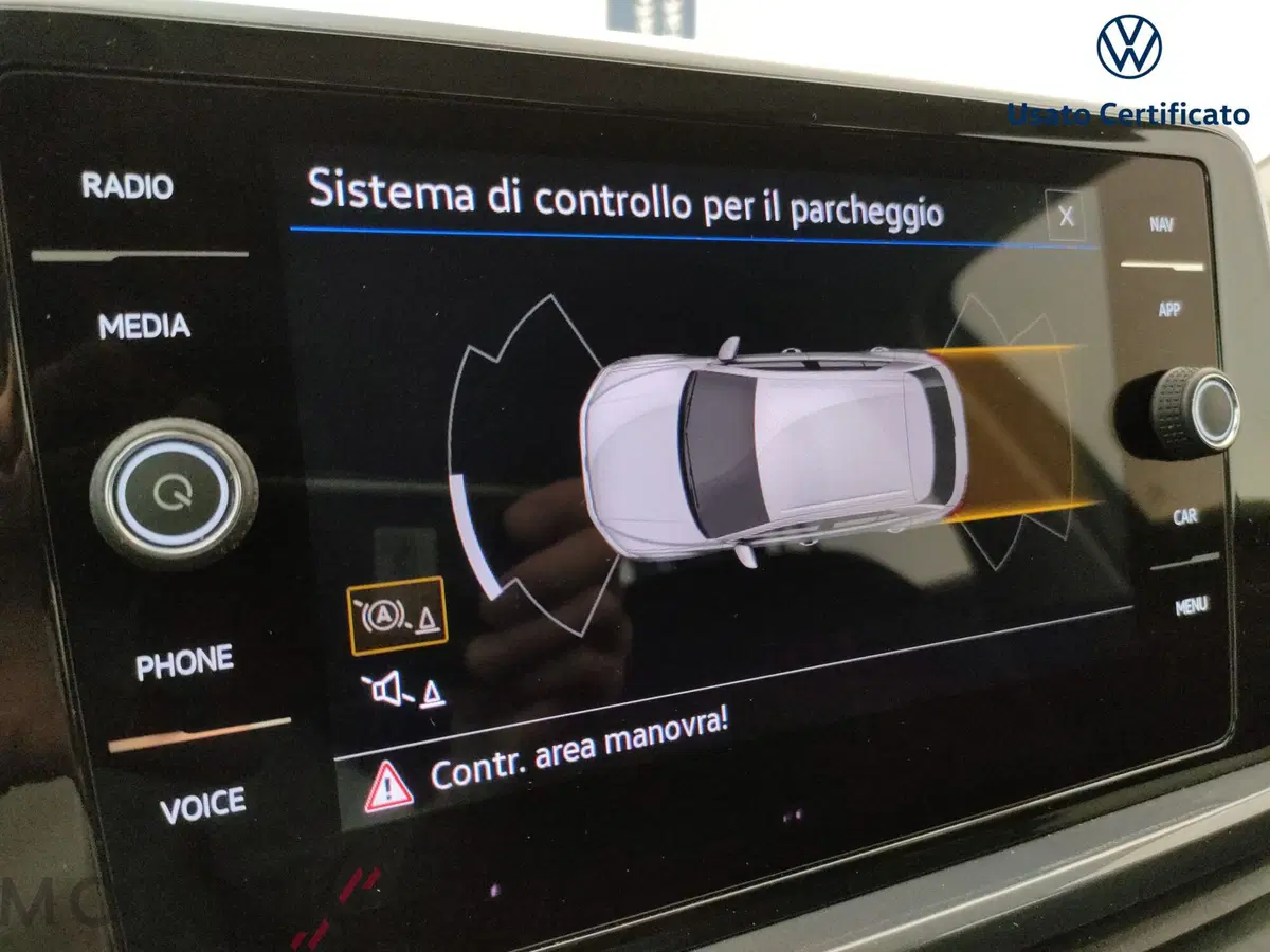 Volkswagen T-Roc usata a Varese (17)