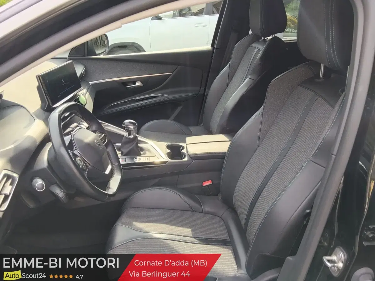 Peugeot 5008 usata a Lecco (10)