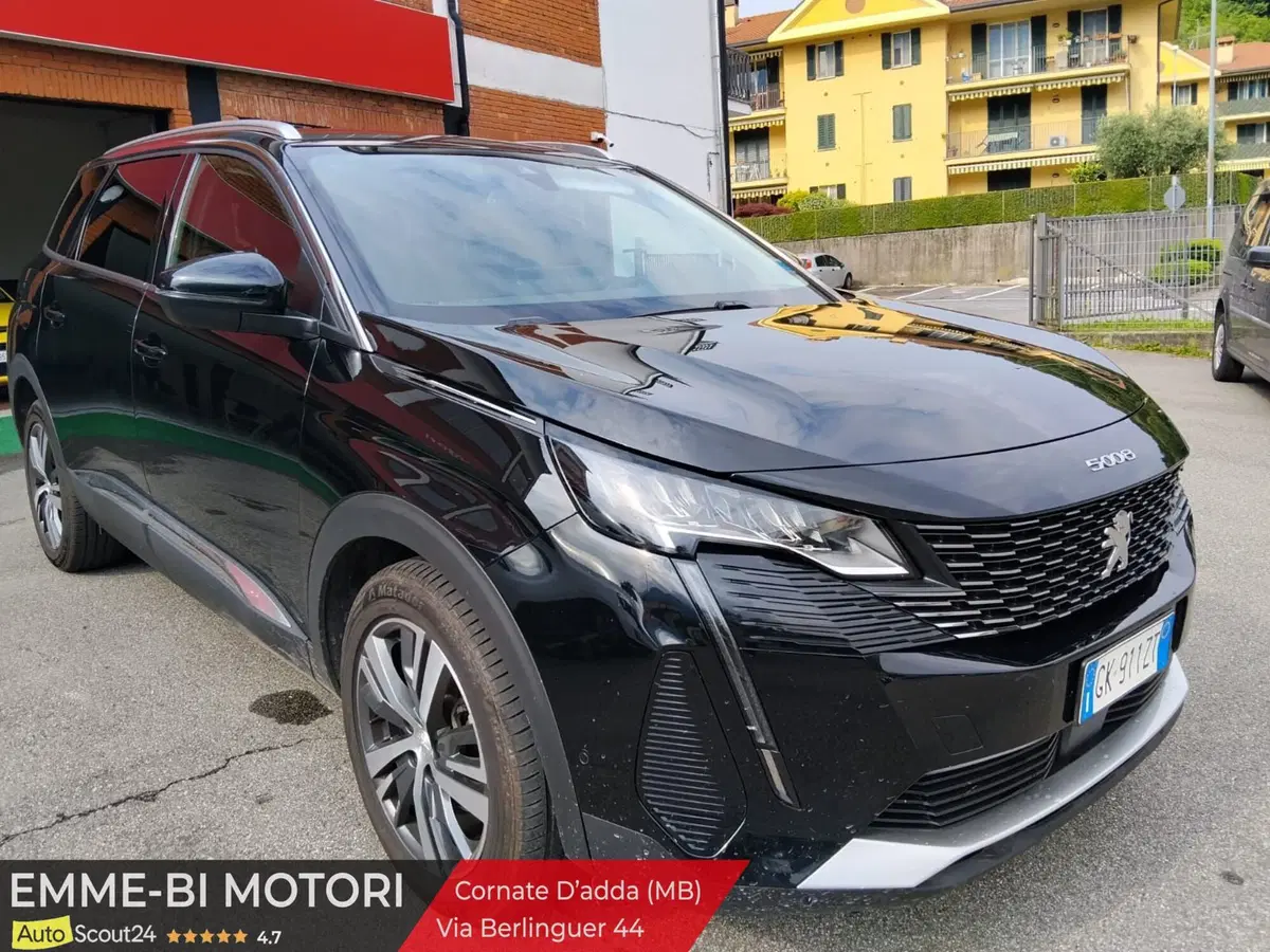 Peugeot 5008 usata a Lecco (3)