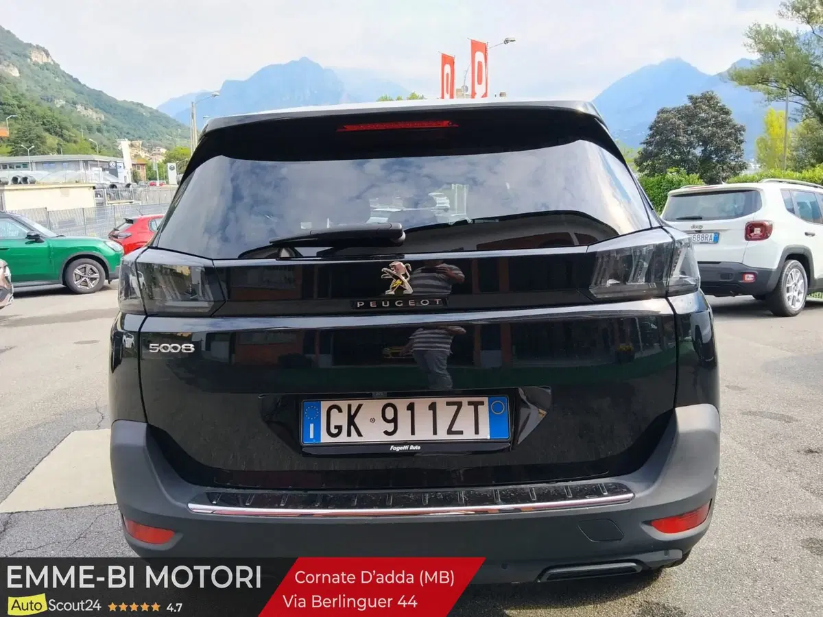 Peugeot 5008 usata a Lecco (4)