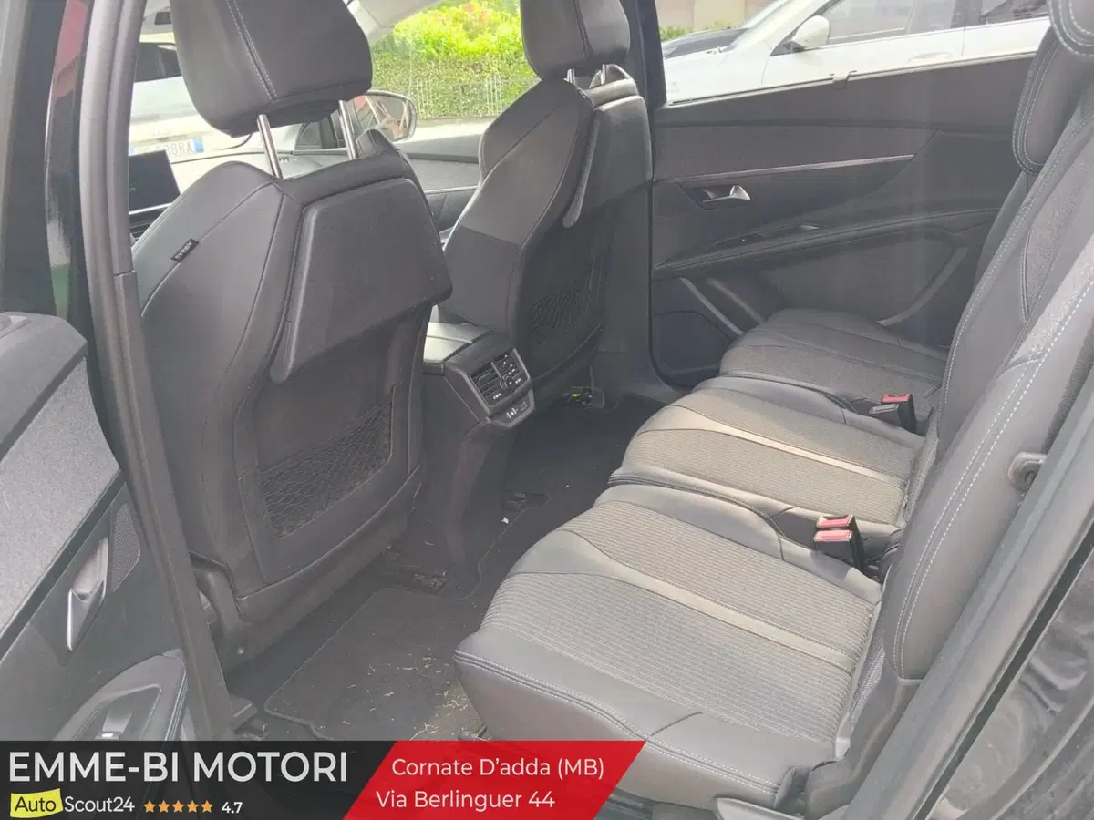 Peugeot 5008 usata a Lecco (7)