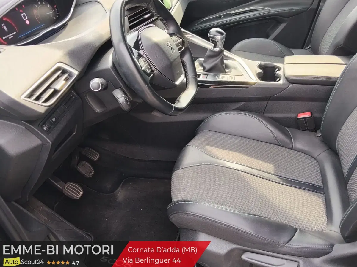 Peugeot 5008 usata a Lecco (9)