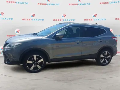 Nissan Qashqai 1.5 dCi Tekna del 2015 usata a La Spezia