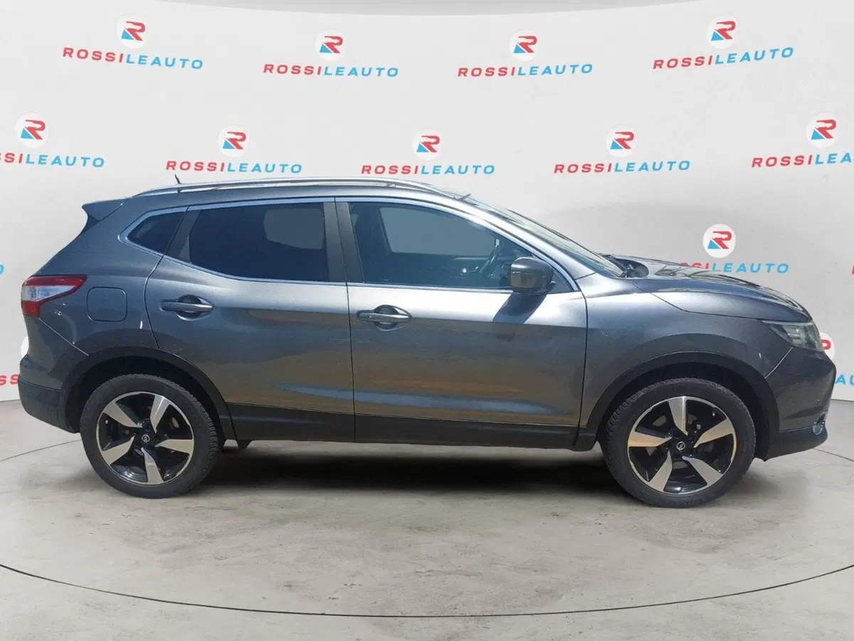 Nissan Qashqai usata a La Spezia (2)