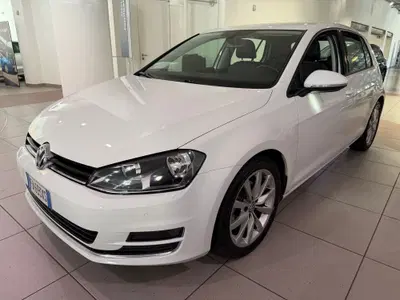 Volkswagen Golf 1.6 TDI 110 CV 5p. Highline BlueMotion Technology del 2015 usata a Genova