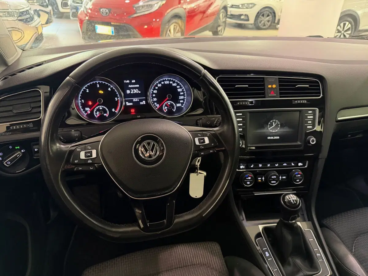 Volkswagen Golf usata a Genova (11)