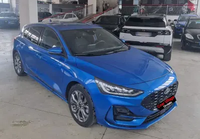 Ford Focus 1.0t ecoboost h ST-Line X 125cv del 2023 usata a Orvieto