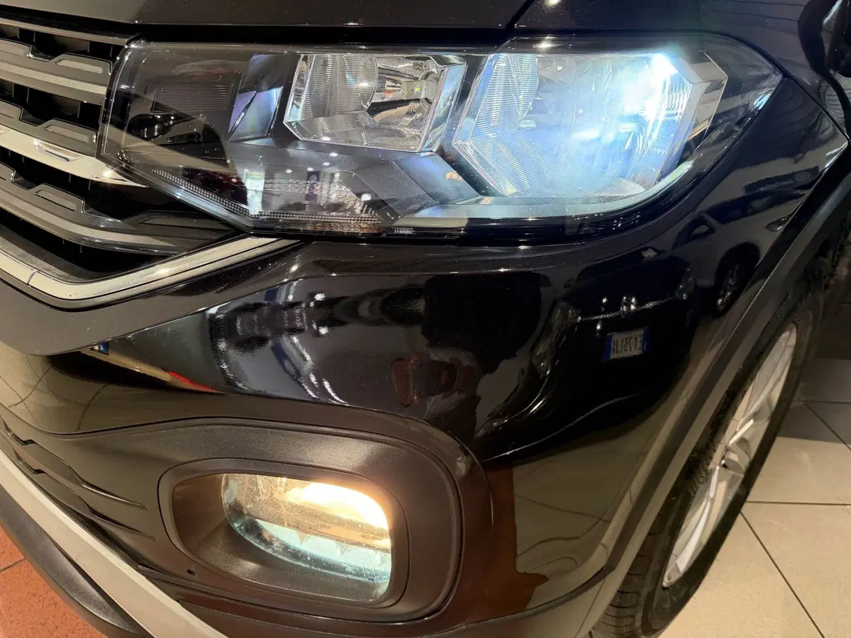 Volkswagen T-Cross usata a Genova (11)