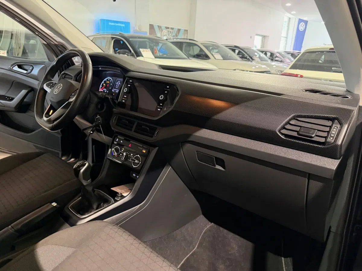 Volkswagen T-Cross usata a Genova (8)