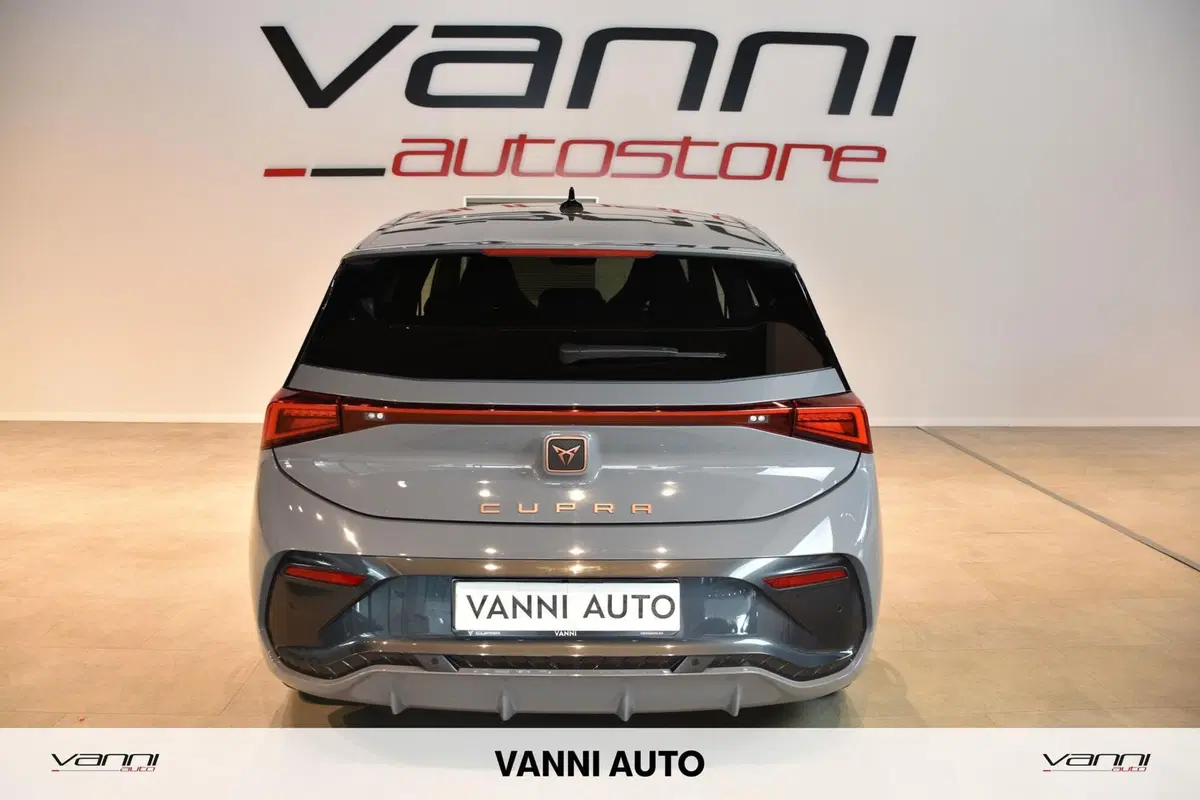 Cupra Born usata a Verona (5)