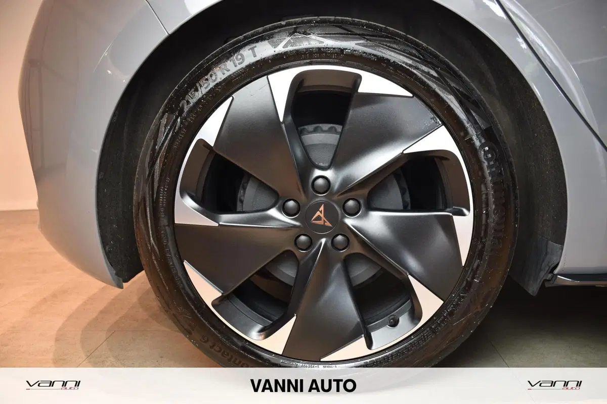Cupra Born usata a Verona (6)
