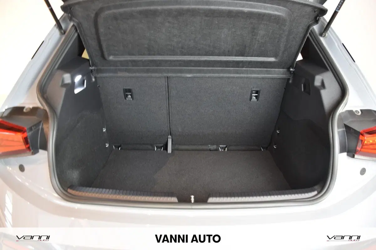 Cupra Born usata a Verona (7)