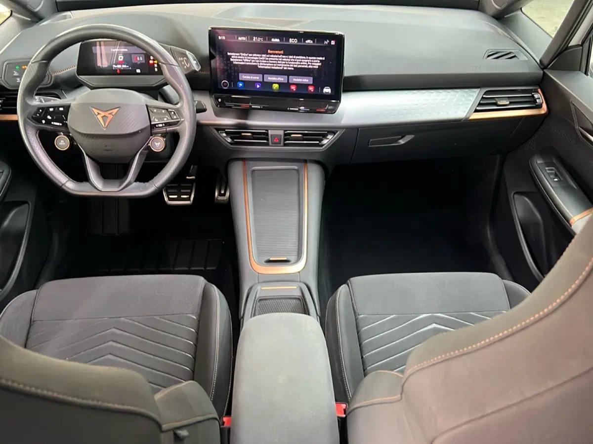 Cupra Born usata a Roma (11)