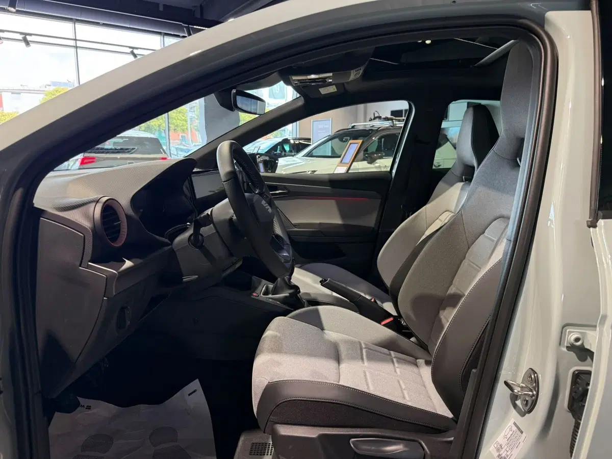 SEAT Ibiza nuova a Lecco (5)