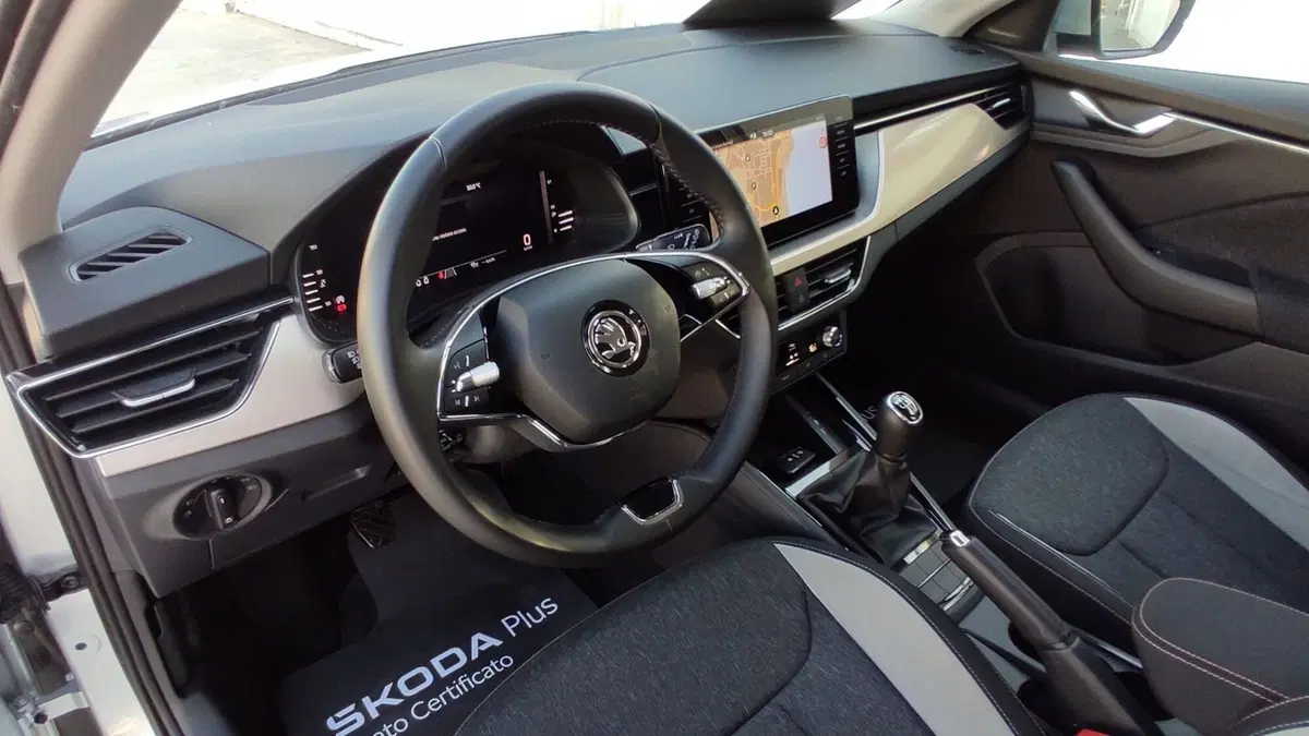Skoda Scala usata a Taranto (12)