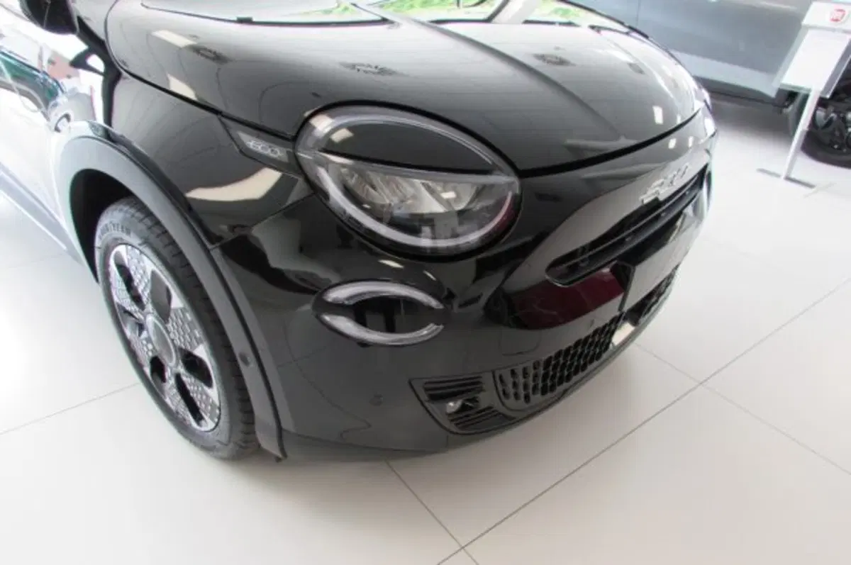 Fiat 600 nuova a Milano (17)