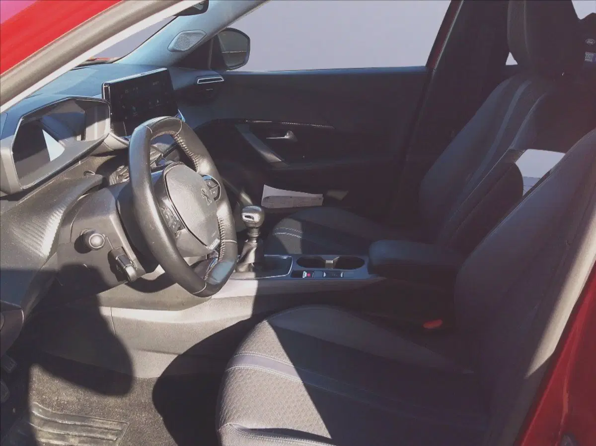 Peugeot 2008 usata a Milano (9)