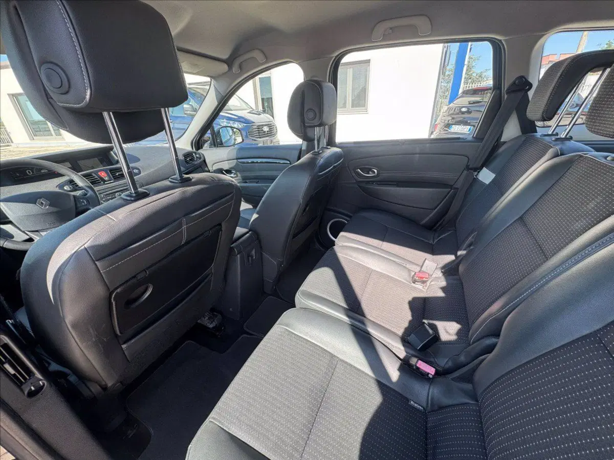 Renault Scenic E-Tech Electric nuova a Matera (12)