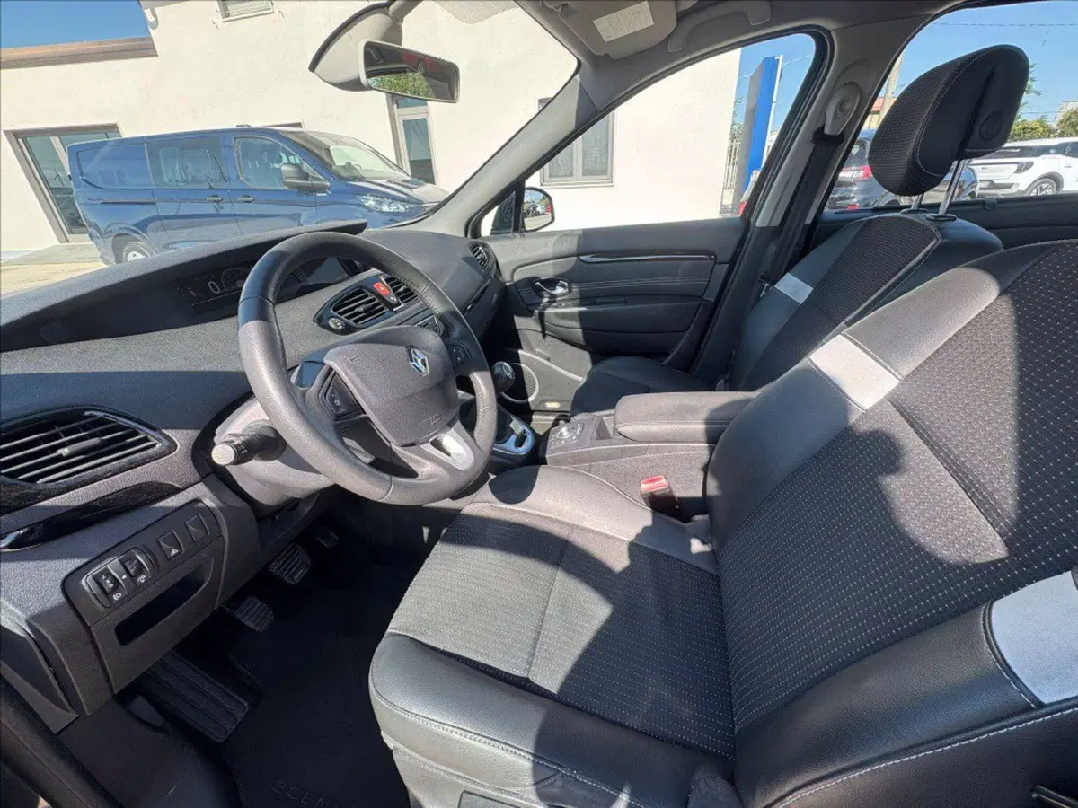Renault Scenic E-Tech Electric nuova a Matera (9)