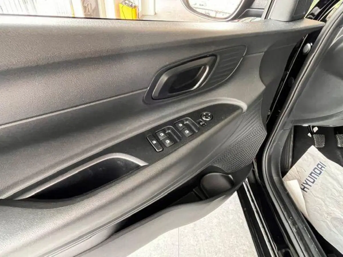 Hyundai i20 nuova a Verbano Cusio Ossola (11)