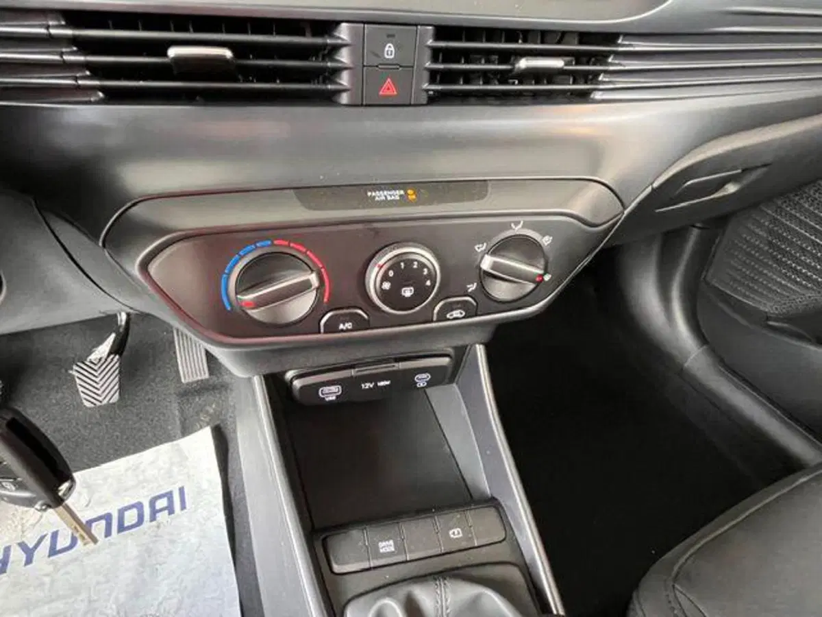 Hyundai i20 nuova a Verbano Cusio Ossola (16)