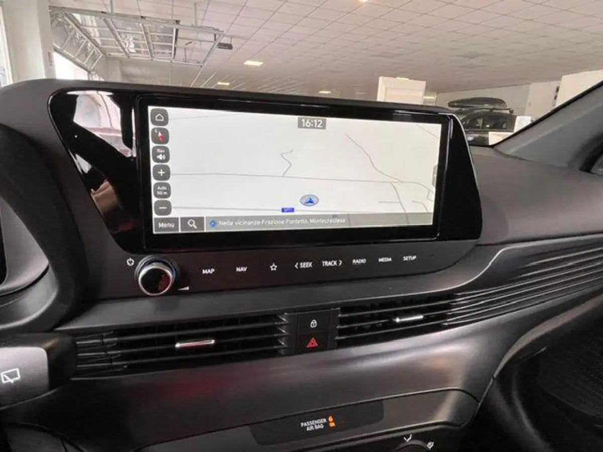 Hyundai i20 nuova a Verbano Cusio Ossola (19)