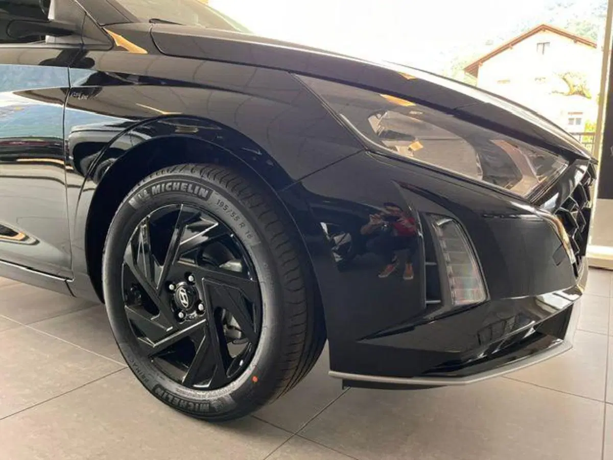 Hyundai i20 nuova a Verbano Cusio Ossola (3)
