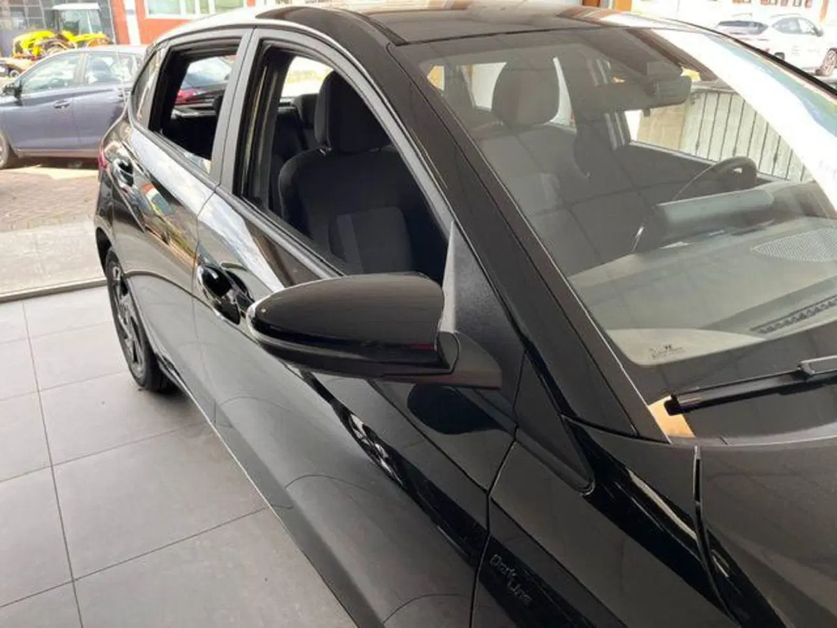 Hyundai i20 nuova a Verbano Cusio Ossola (5)