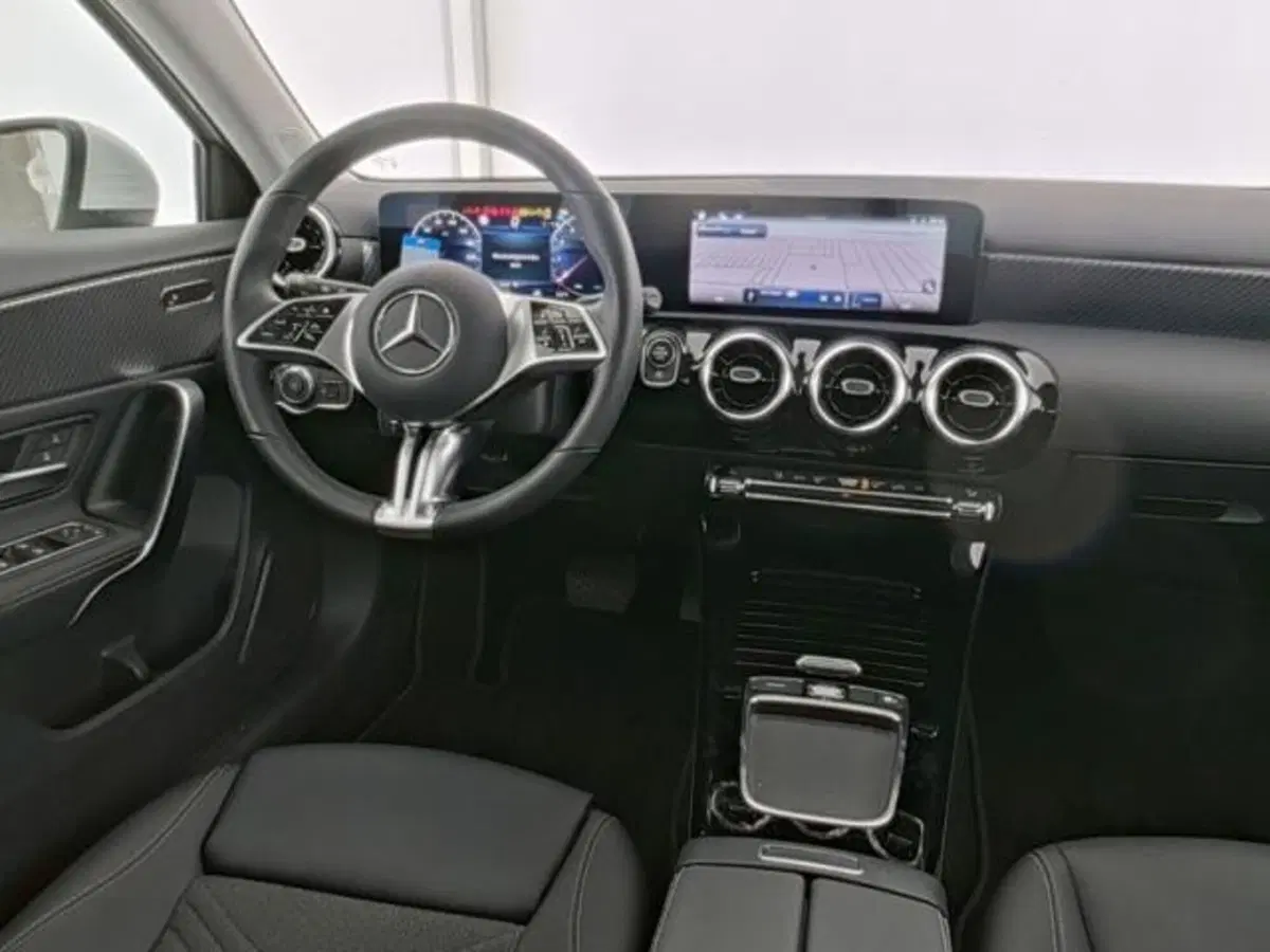 Mercedes-Benz Classe A usata a Milano (4)
