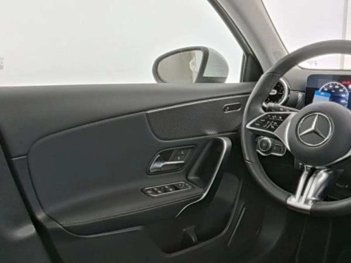 Mercedes-Benz Classe A usata a Milano (7)
