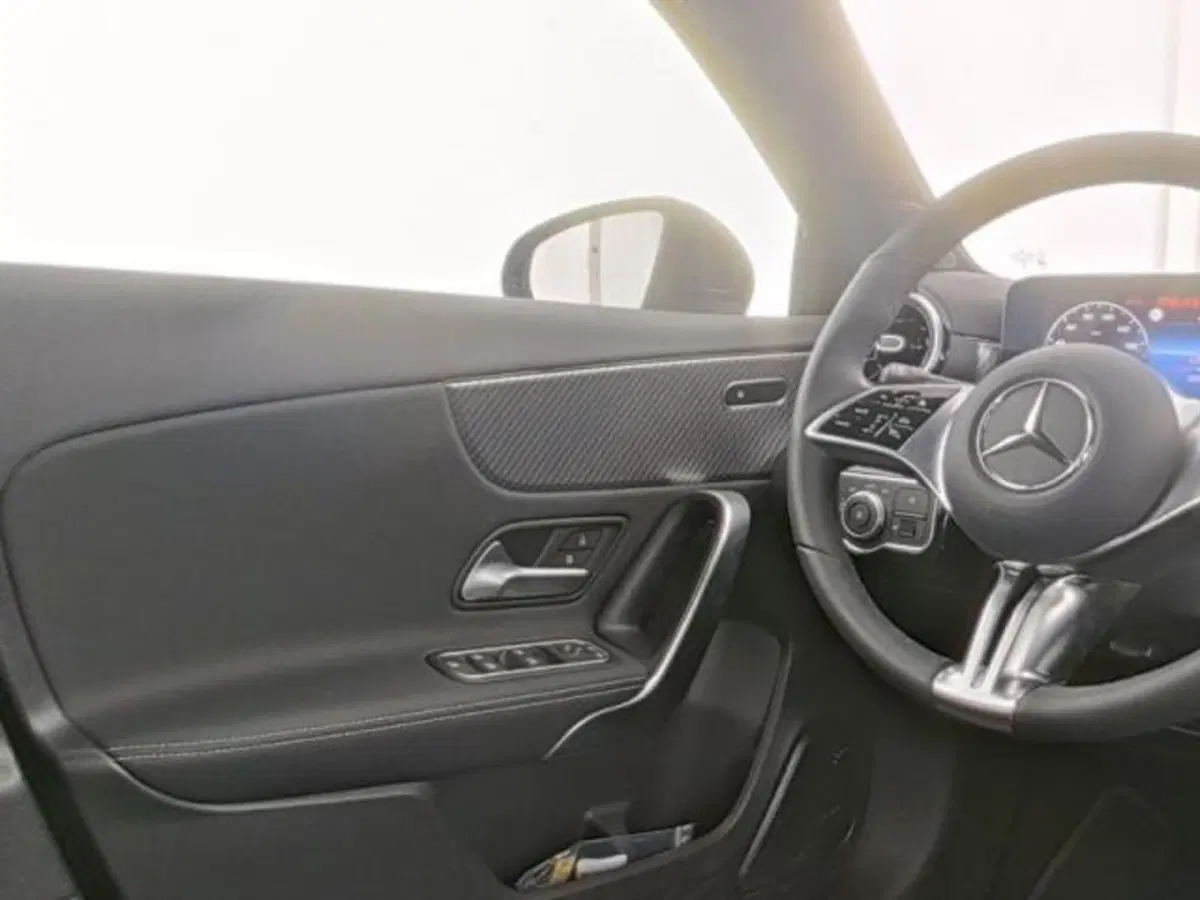 Mercedes-Benz Classe A usata a Milano (7)