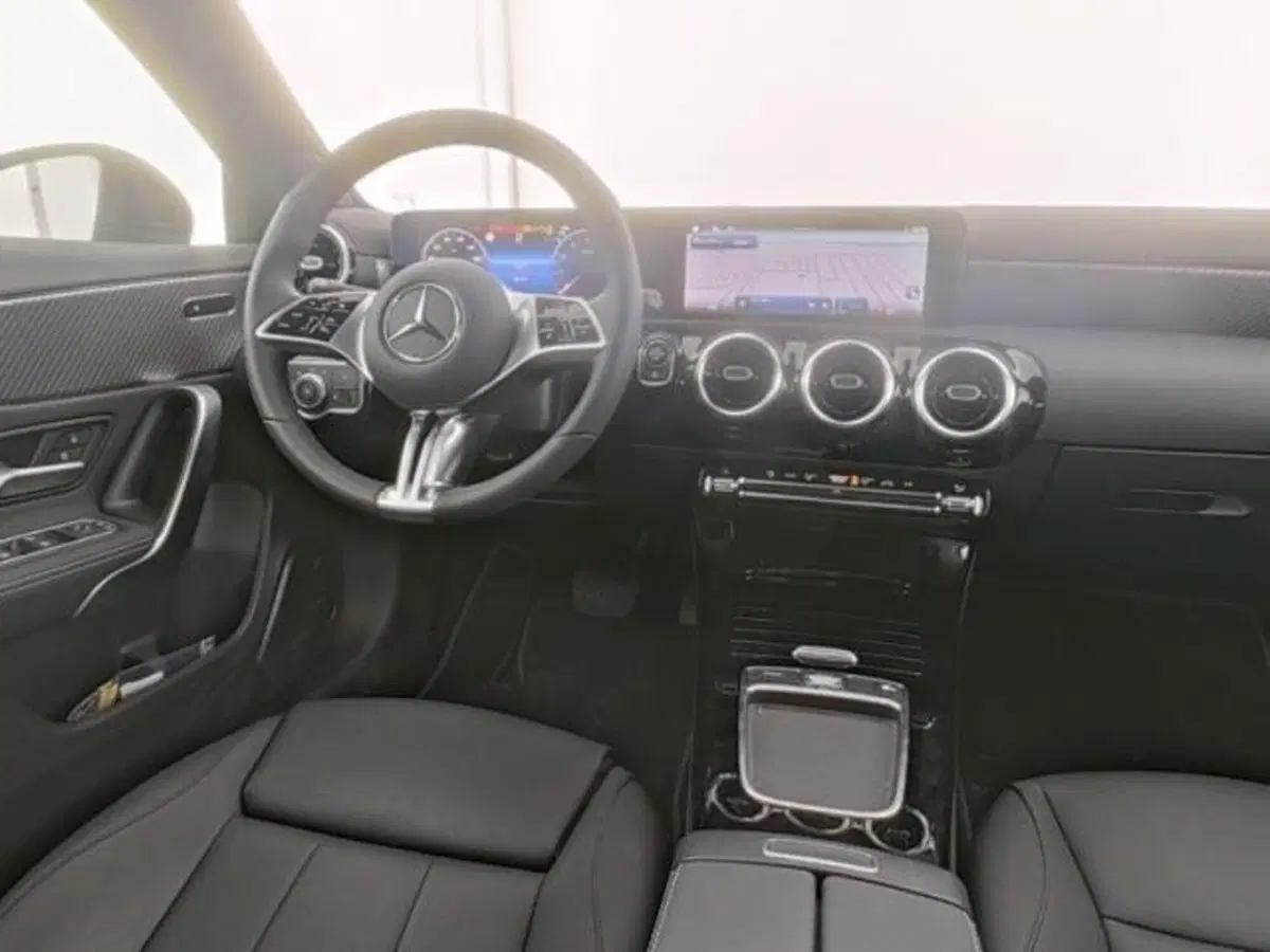 Mercedes-Benz Classe A usata a Milano (9)