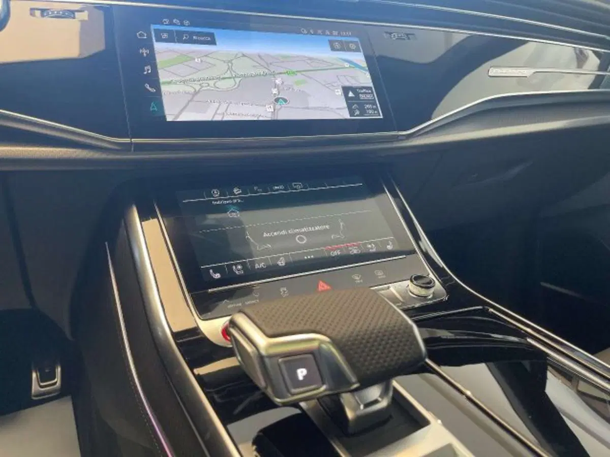 Audi RS Q8 usata a Torino (12)
