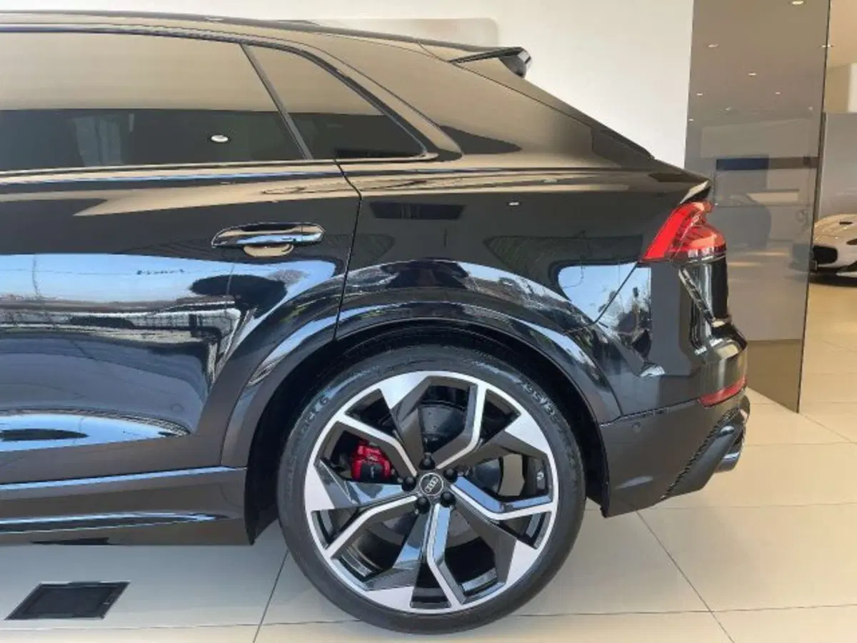 Audi RS Q8 usata a Torino (5)
