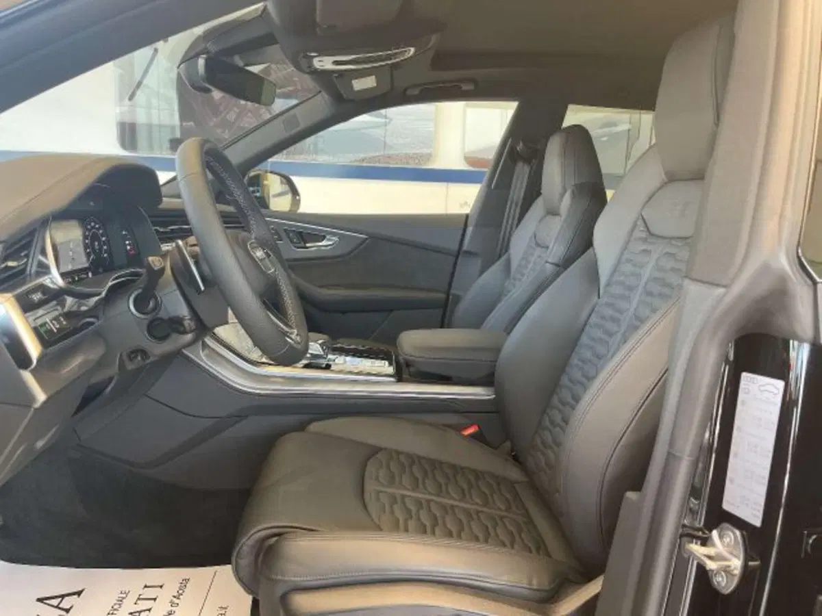 Audi RS Q8 usata a Torino (9)